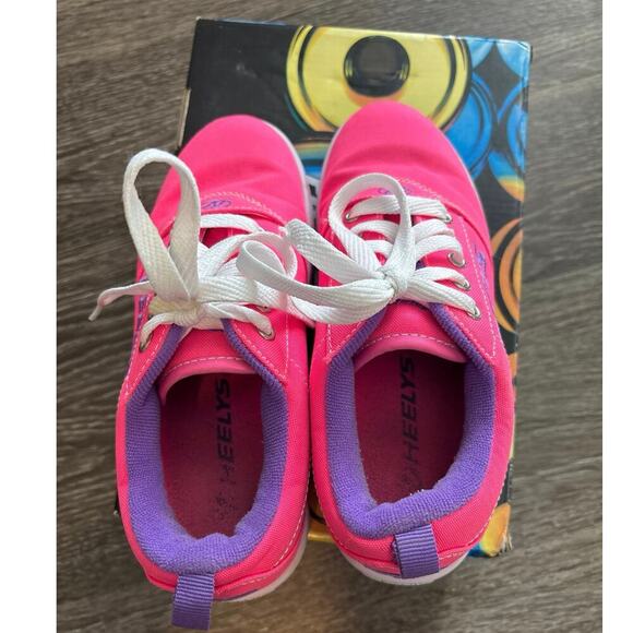 Heelys Pro 20 Sneaker In Pink Size 4 Youth - Picture 6 of 9